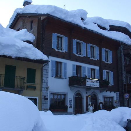 Albergo Ristorante 마쿠냐가 외부 사진